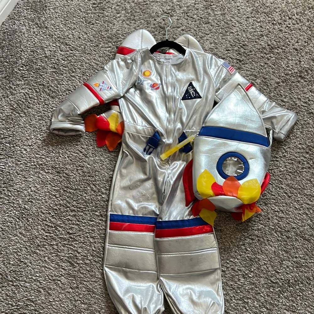 Well loved. 5T Pottery Barn Kids astronaut costume, and treat bag
